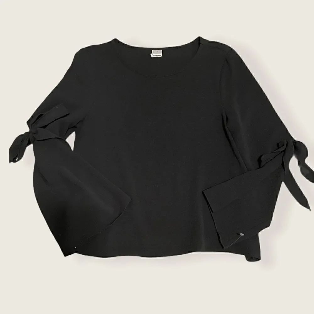 Medium Twik Bell Sleeve Blouse with Ties